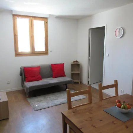 Apartment 2 Jandremon, *